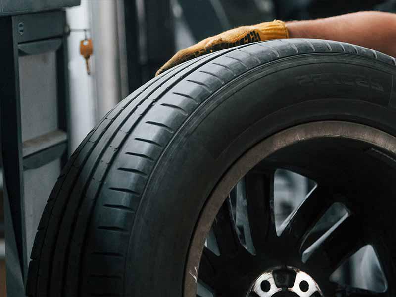 what is the aspect ratio of a tire