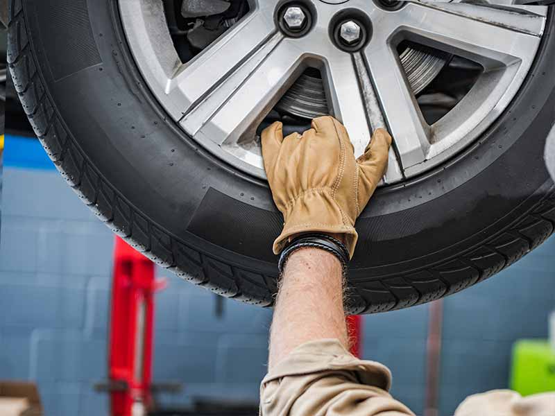 how to check tire tread