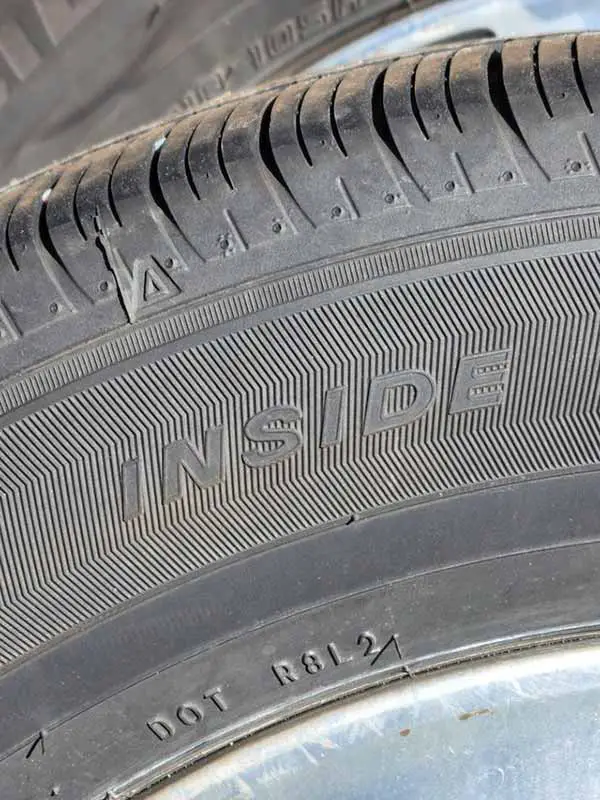 asymmetrical tires sidewall marking