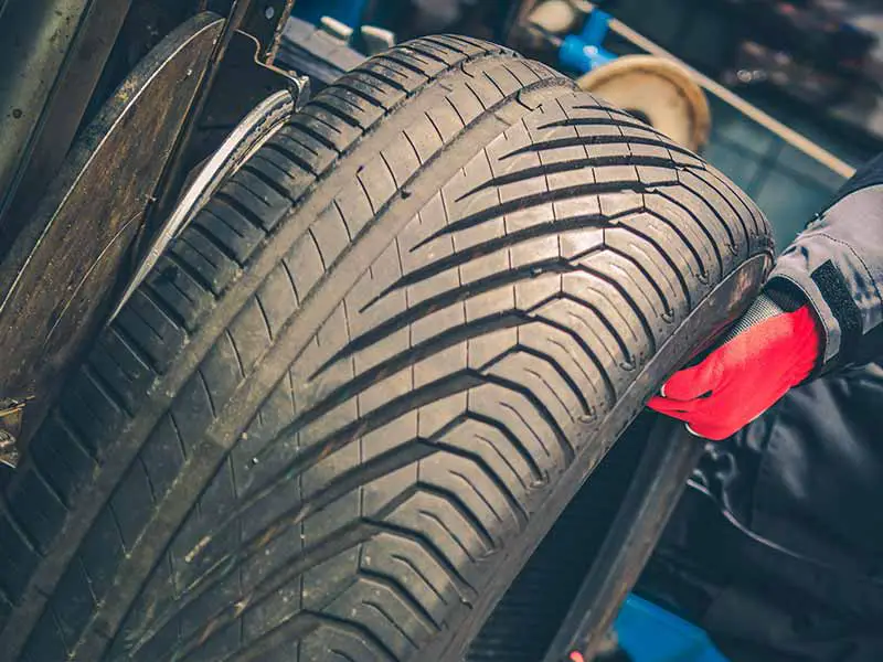 what are asymmetrical tires