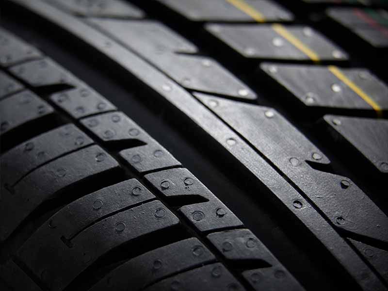 pros and cons of wider tires
