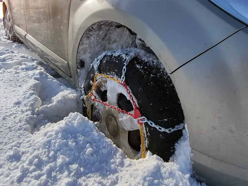 snow chains in deep snow