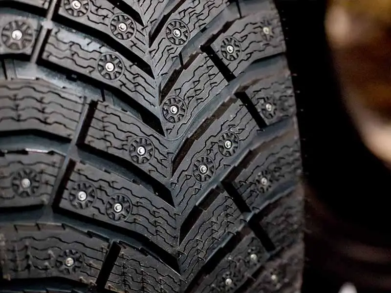 studded snow tires