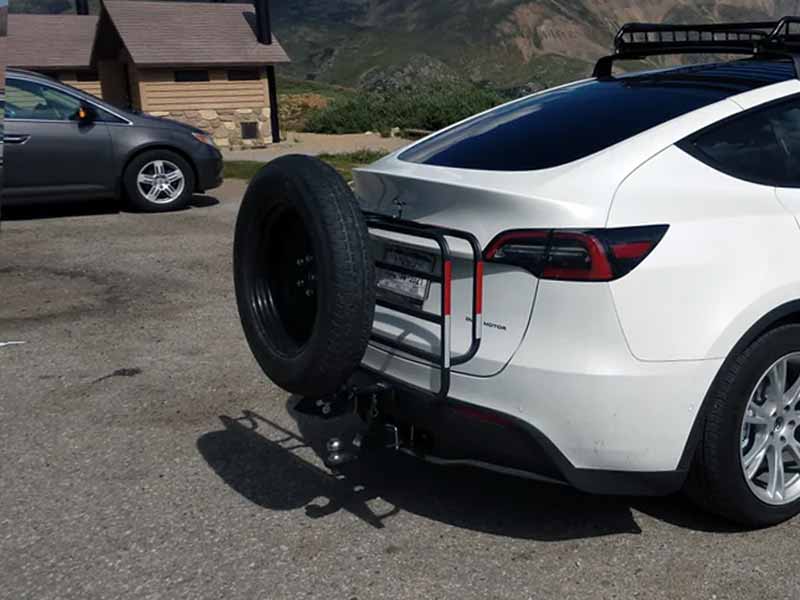 does tesla have a spare tire