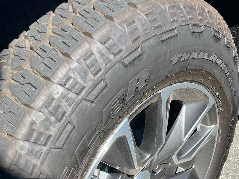 what is the difference between ht and lt tires