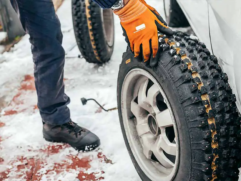 are studded tires legal