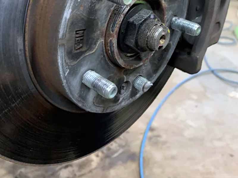 cost to replace wheel stud