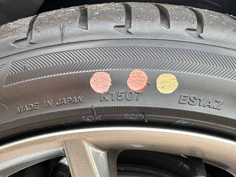 red and yellow dots on tires