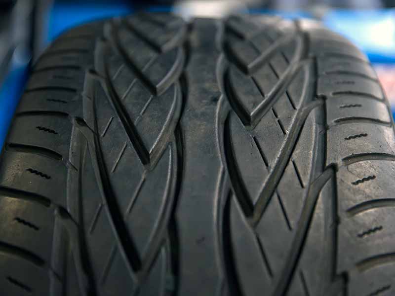 do hybrid cars need special tires