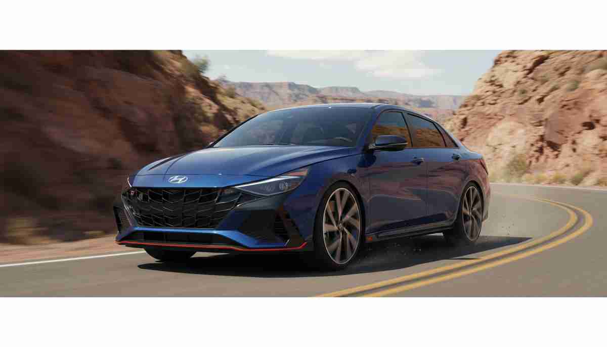 With excellent dry traction, the Bridgestone Potenza Sport AS delivers confident handling on any paved surface.